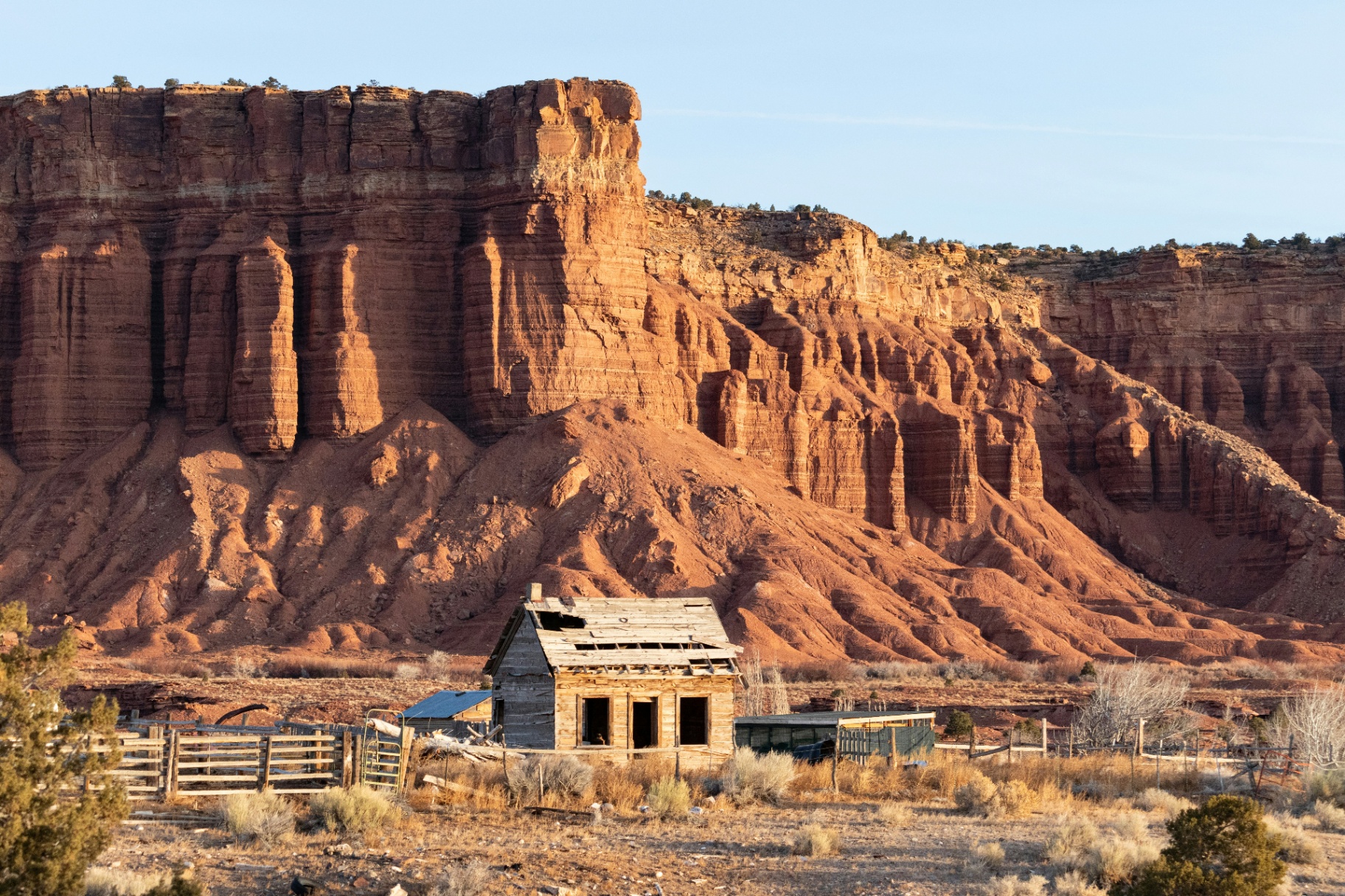 Red sandstone cliffs above Hurricane Valley in Southern Utah