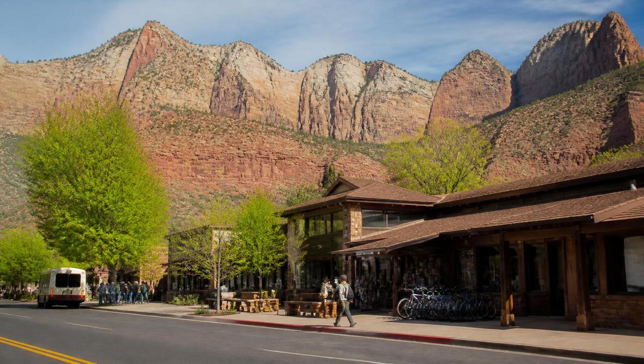 Canyon-front shops and lodging at the mouth of Zion Canyon in Springdale, Utah (ZIP 84767) — business insurance, BOP, general liability, commercial property and workers' comp for Springdale, Utah employers